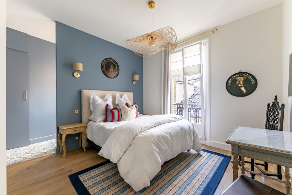 Danton-Paris-Fractional-Ownership-Entrance-Bedroom Guests