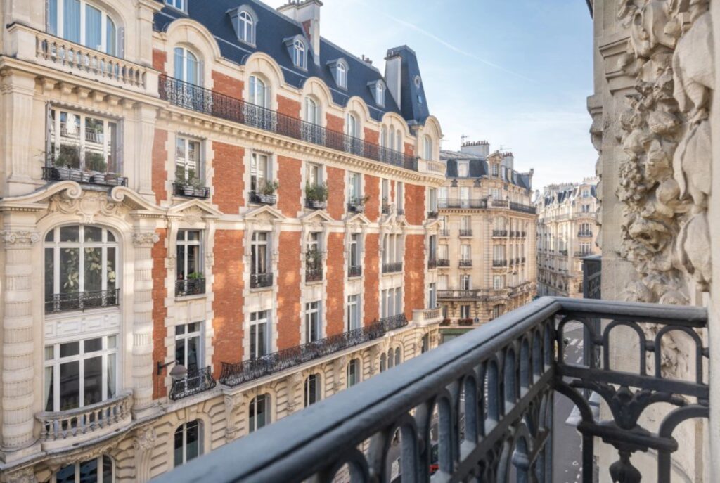 Danton-Paris-Fractional-Ownership-Entrance-Balcony View