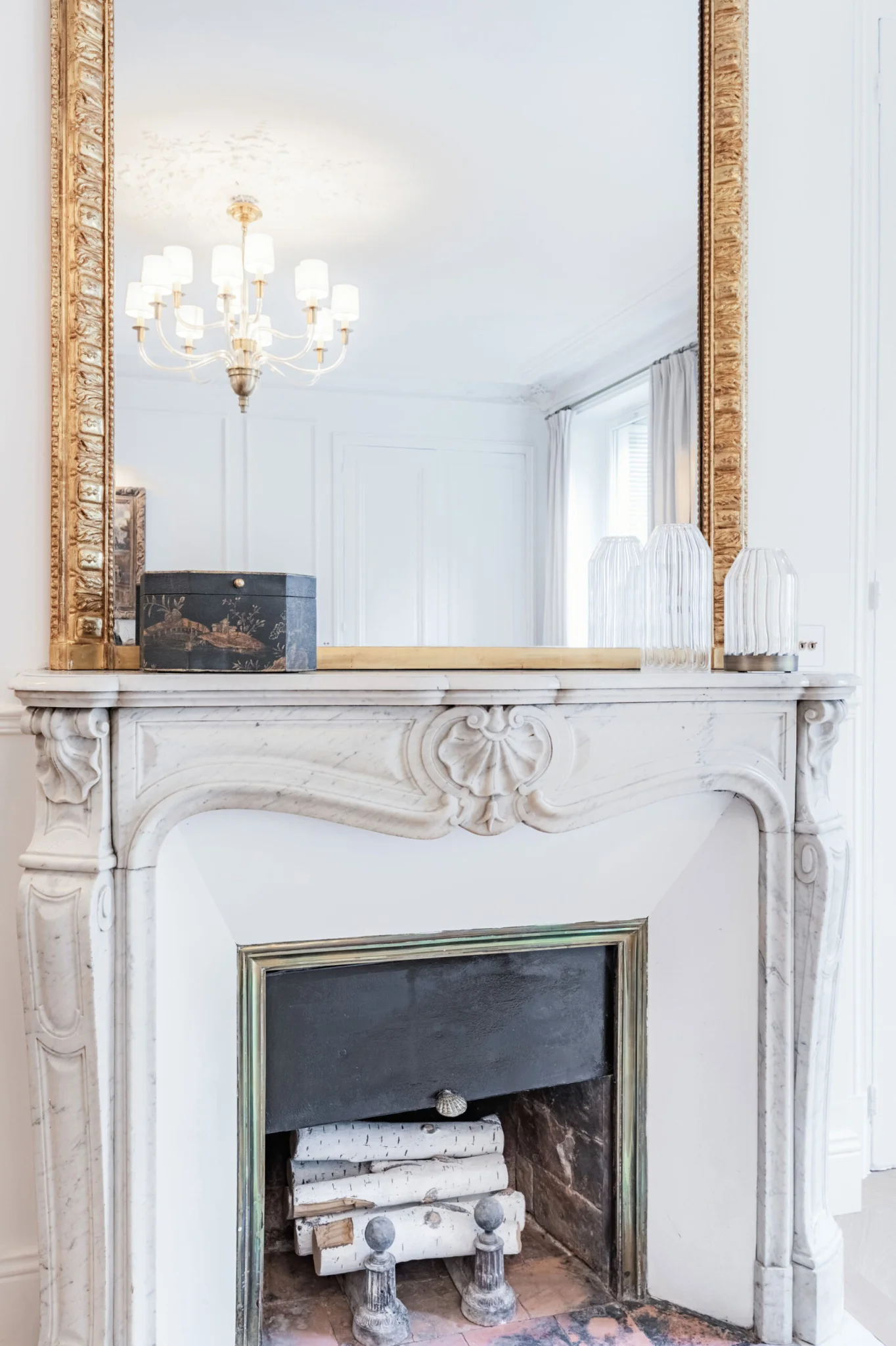 Paris Fractional Ownership Saint Germain Livingroom Fireplace